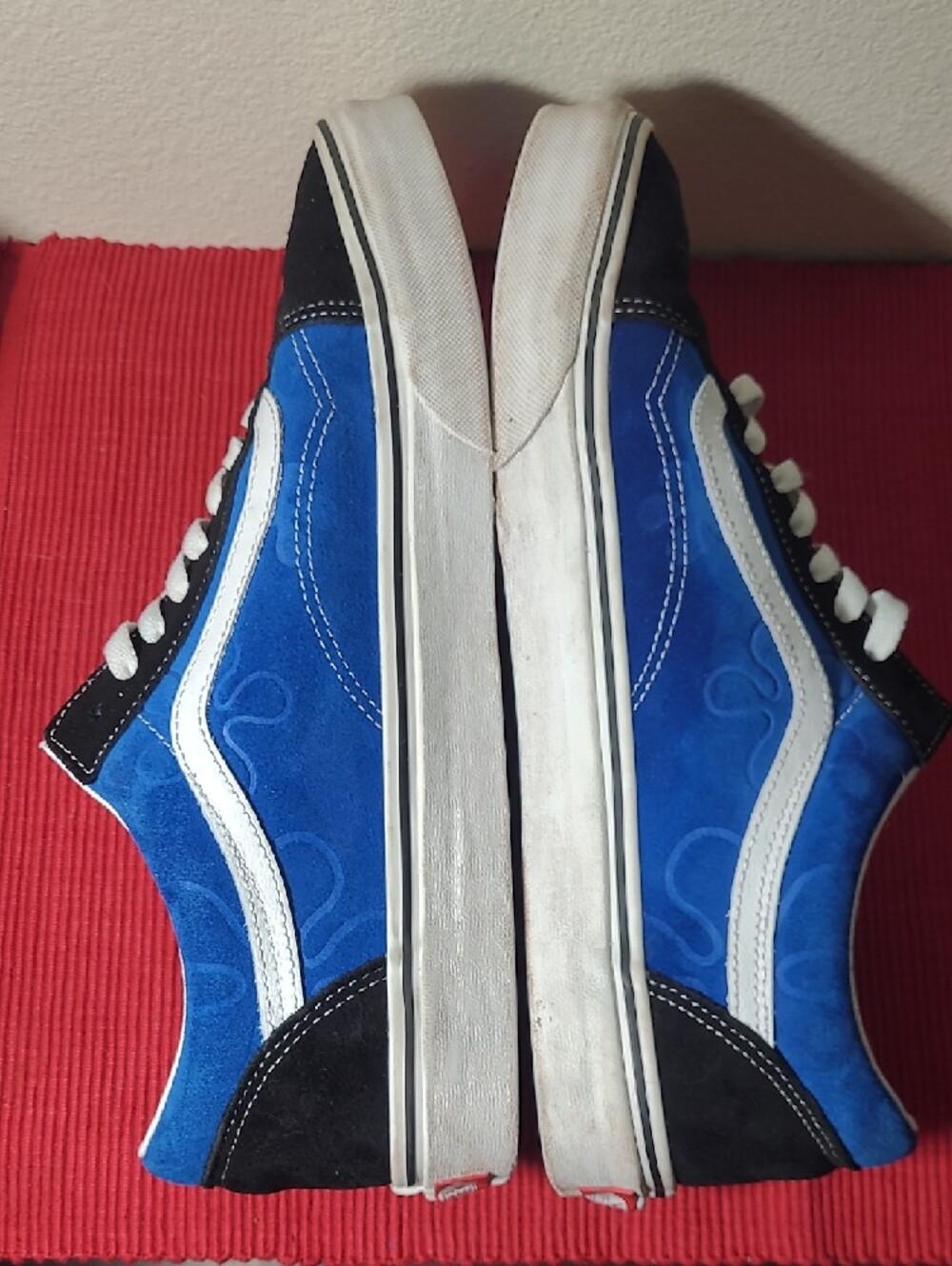 Vans Black and Blue Mens Sneakers with Yellow Character Spongebob Patch - Picture 6 of 16